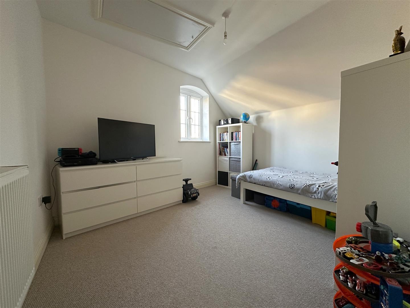 West End Close, Chippenham